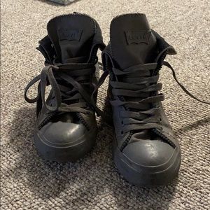 Low top or high top Levi sneakers